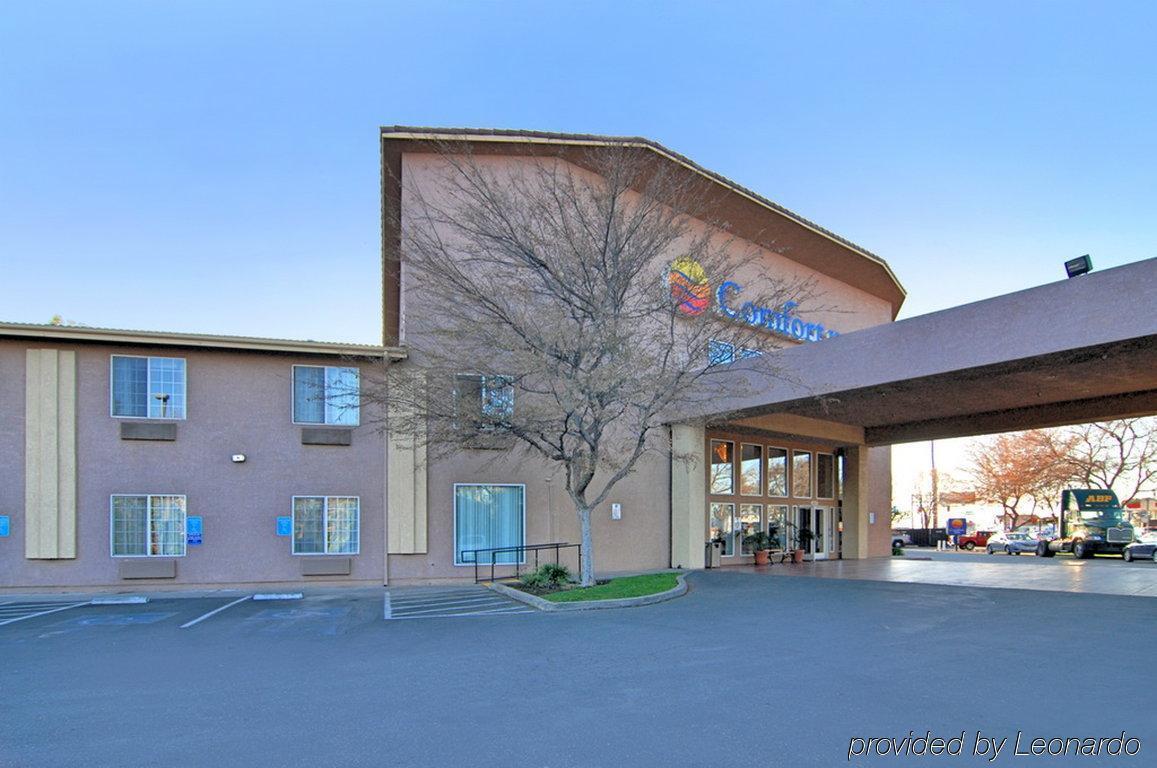 Quality Inn & Suites Fresno Northwest Exterior photo